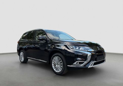 Mitsubishi Outlander, 2020