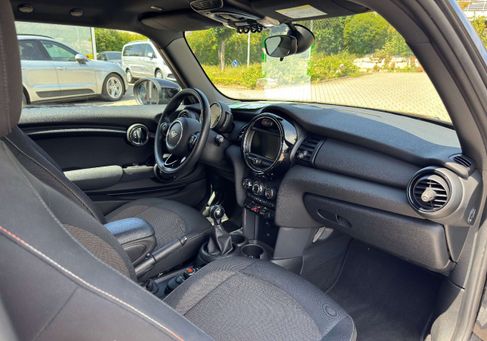 MINI ONE, 2021