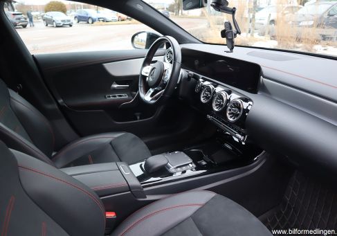 Mercedes-Benz CLA 200 Shooting Brake, 2023