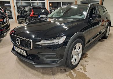 Volvo V60 Cross Country, 2022