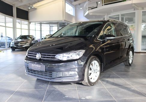 Volkswagen Touran, 2019 3