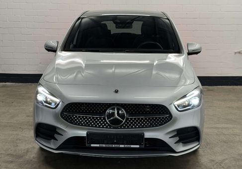Mercedes-Benz B 180, 2024