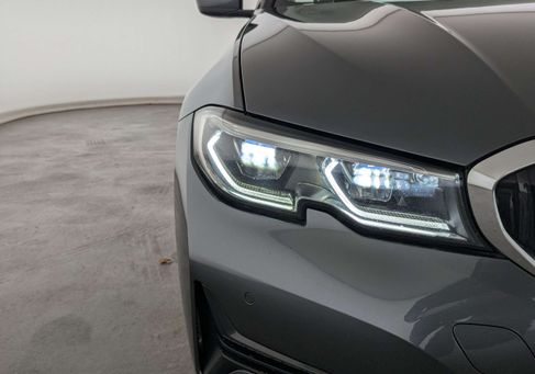 BMW 330, 2020 3