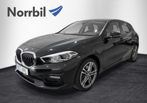 BMW 120, 2022