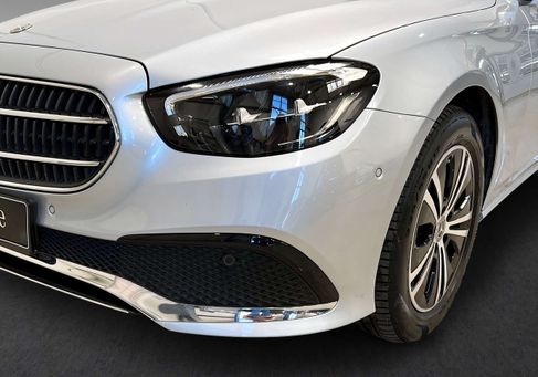 Mercedes-Benz E 220, 2022
