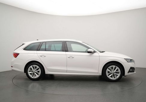 Skoda Octavia, 2024 3
