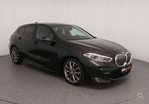 BMW 118, 2023