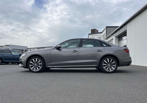 Audi A4, 2022