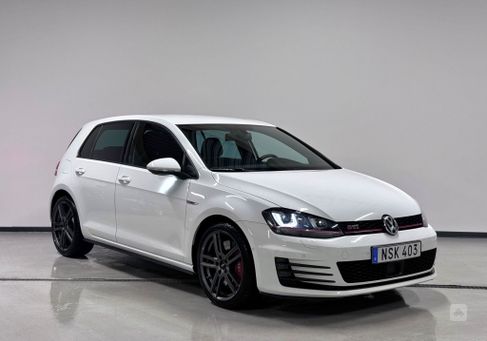 Volkswagen Golf, 2015