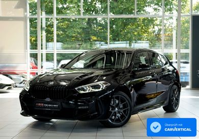 BMW 120, 2022