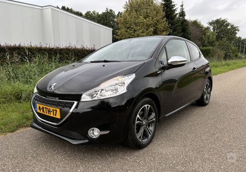 Peugeot 208, 2013