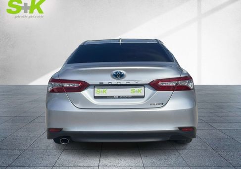 Toyota Camry, 2020
