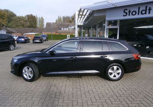Skoda Superb, 2023 3