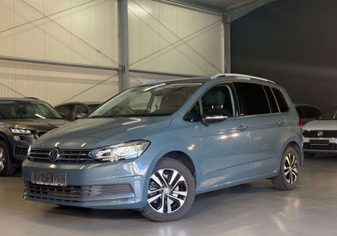 Volkswagen Touran, 2019 3