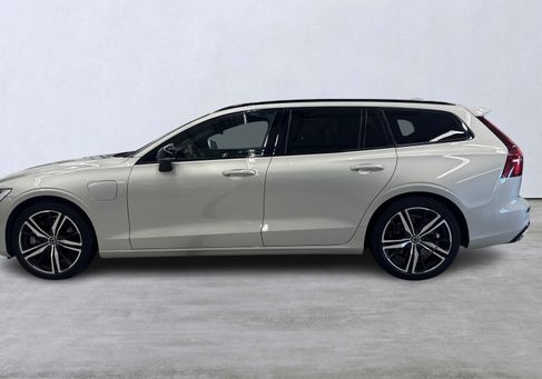 Volvo V60, 2022