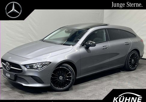 Mercedes-Benz CLA 200, 2022