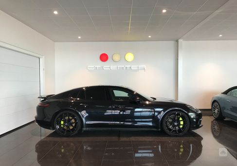 Porsche Panamera, 2019
