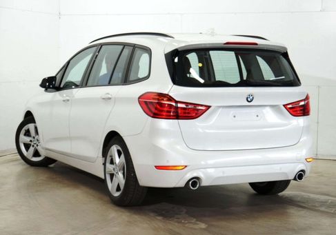BMW 220, 2022 3