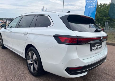 Volkswagen Passat Variant, 2024 3