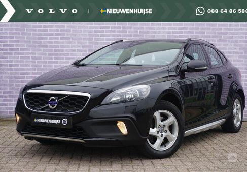 Volvo V40 Cross Country, 2013