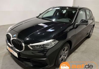 BMW 118, 2022
