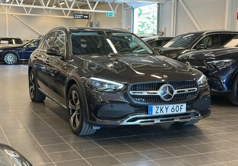Mercedes-Benz C 220, 2025