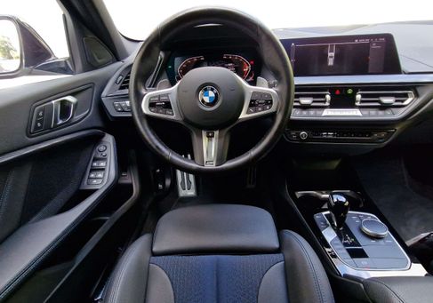 BMW 120, 2023