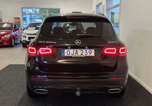 Mercedes-Benz GLC 300, 2021 3