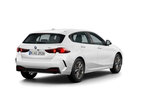 BMW 120, 2025 2