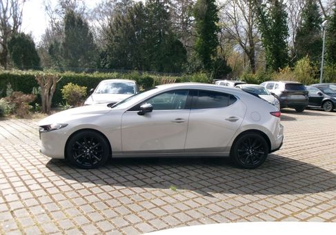 Mazda 3, 2025