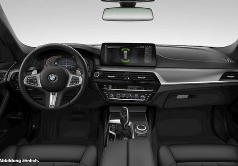BMW 520, 2022