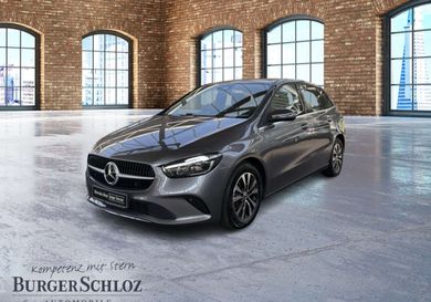 Mercedes-Benz B 180, 2025