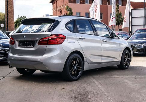BMW 225, 2018 3