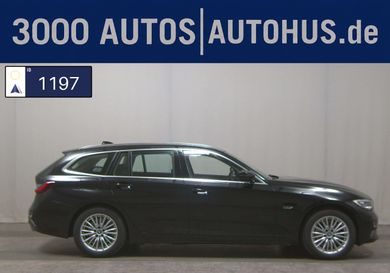 BMW 330, 2022