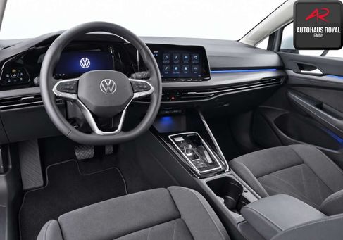 Volkswagen Golf, 2024 2