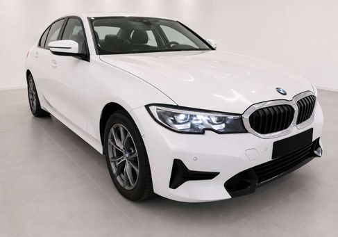 BMW 318, 2022 3