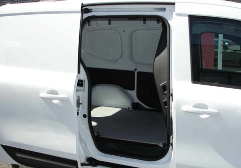 Nissan Townstar, 2023 3