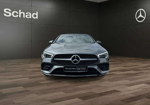 Mercedes-Benz CLA 200, 2022