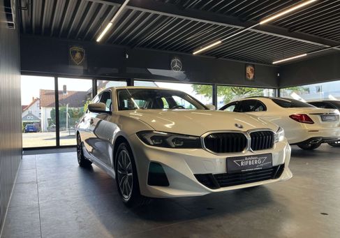 BMW 320, 2022 3