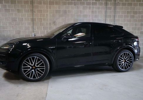 Porsche Cayenne, 2025