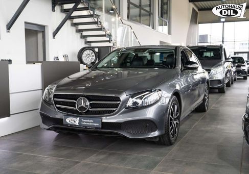 Mercedes-Benz E 300, 2019 3