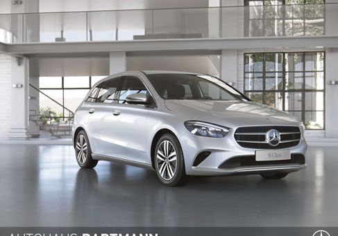Mercedes-Benz B 200, 2022