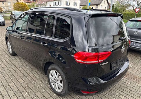 Volkswagen Touran, 2019 3