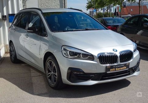 BMW 218, 2019