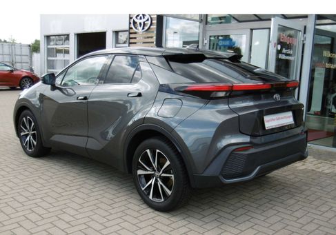 Toyota C-HR, 2024 3