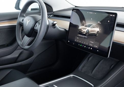 Tesla Model 3, 2023 3