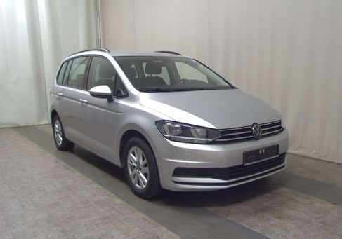 Volkswagen Touran, 2022 3