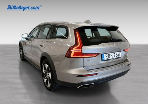 Volvo V60 Cross Country, 2022