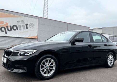 BMW 320, 2022 3
