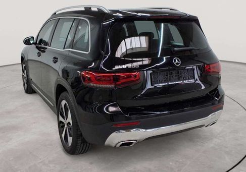 Mercedes-Benz GLB 200, 2022